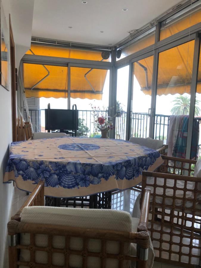 Casa Vacanza In Costa Azzurra Apartman Menton Kültér fotó